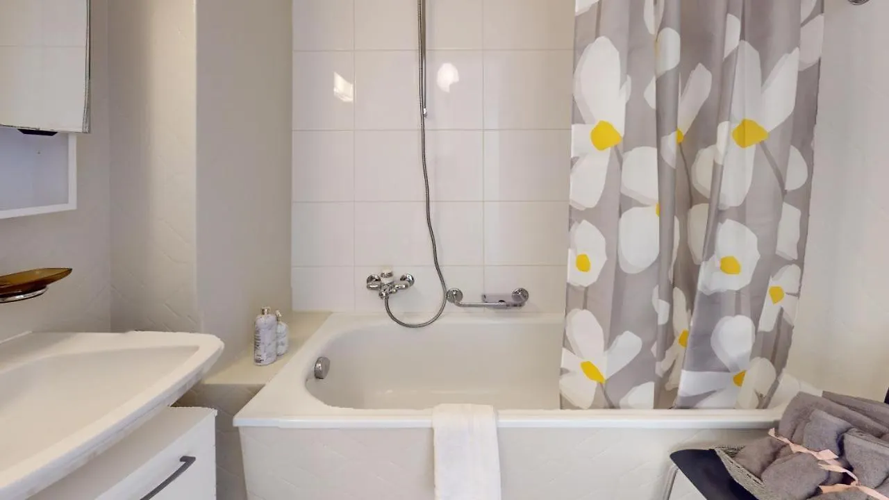 Unique Serviced Living @ Wettstein Turnerstrasse Basel Apartment